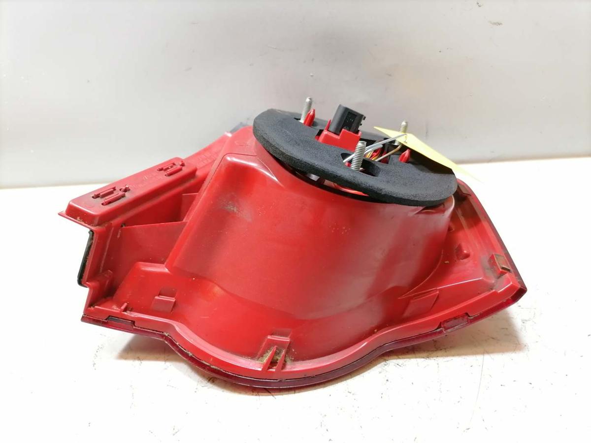 VW Passat 3C B6 original R&uuml;cklicht R&uuml;ckleuchte Schlussleuchte links au&szlig;en Limousine Bj.2006